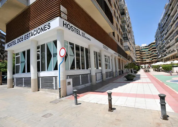 Hostel Dos Estaciones - Albergue Juvenil - Free Towels, Coffee & Tea, Remote Check-In Alicante